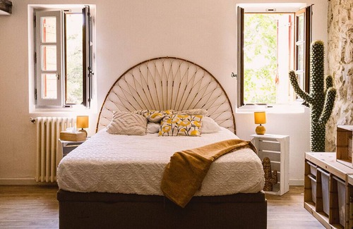 Cavaillon Other | Large Luberon stone farmhouse with beach pool - Le mas du chemin blanc