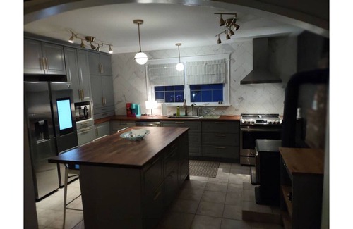Halifax House | Large luxurious 3 bdrm home pet friendly/yard
