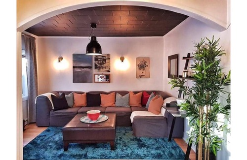 Halifax House | Large luxurious 3 bdrm home pet friendly/yard