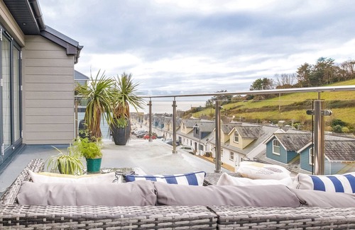 Downderry House | Large luxury home walking distance to the sea in Downderry