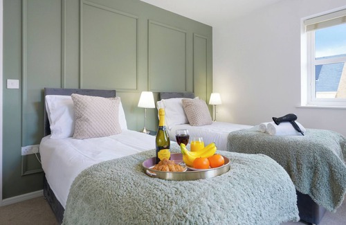 Newport Pagnell House | Large Modern 5-bed Perfect for Families