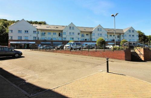 Newtownabbey Apartment | Large Modern Apt 4 Star Free Parking and WIFI Note Stairs
