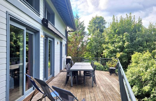 Aix-les-Bains House | Large modern house (sleeps 14) in town center - between lake and mountains