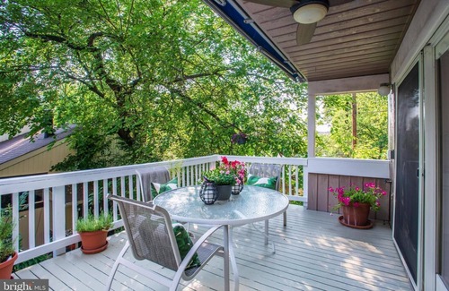 Palisades House | Large, Modern Single Family House - close to universities, Georgetown - in NW DC