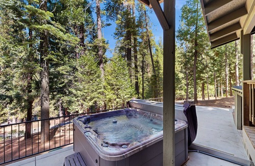 Arnold House | Large Mountain Chalet with Spa, Wet Bar, Home Gym, Decks, Near Lake