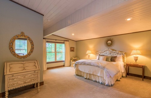 Boone Cabin | Large Mountain Home with Multi-Mile Views