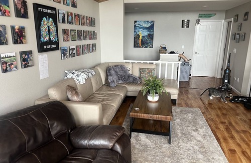 Homer House | Large multi family home in town with ocean and Mountain View’s