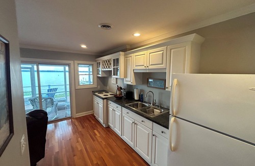 Cayuga House | Large Newly Remodeled Lake house right on the water. Sleeps 24+