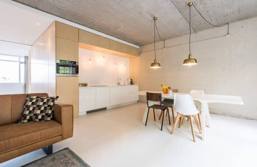 Westpoort Apartment | Large One-bedroom Apartment Comfort