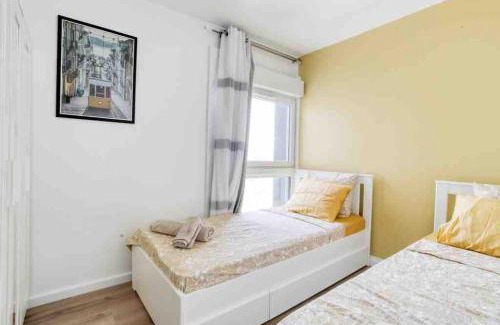 Sevran Apartment | Large-Paris, CDG, Villepinte Expo, Disney, Asterix