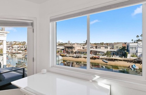 Balboa Island House | Large, patio, grill, AC, dock, garage, linens