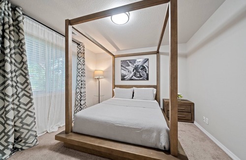 Far West House | Large peaceful and quiet home next to wine country!
