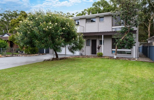 Callala Beach House | Large Pet Friendly house with pool