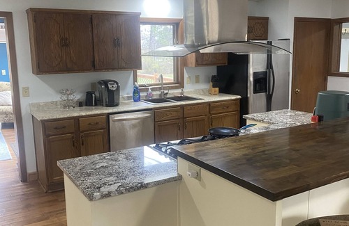 Otsego House | Large pet friendly, kid friendly house! 35 minutes from US Bank Stadium etc.