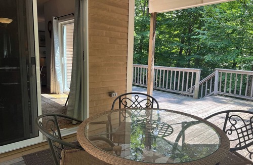 Lincoln House | Large Pet Friendly Private Home in Forest Ridge Resort with outdoor pool (FR8CL)
