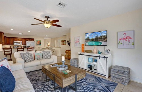 Naples Park House | Large Pool Home Perfect for Everyone – Minutes from Beaches and Restaurants