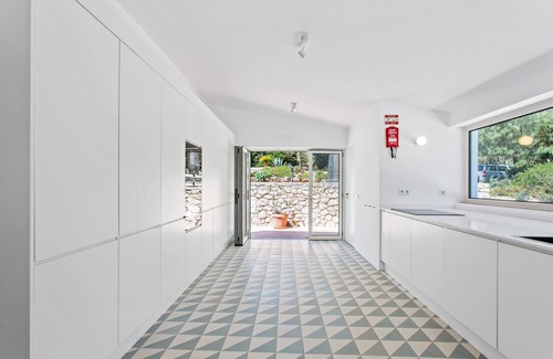 Albardeira Villa | Large private family design villa with direct access nature and 500m beach
