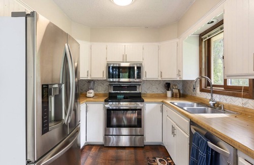 Crosslake Cabin | Large Private Lake Front Home w/space to entertain