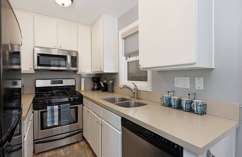 Central Mission Beach House | Large, Private Patio! 2BA/2 BA Mission Beach Home