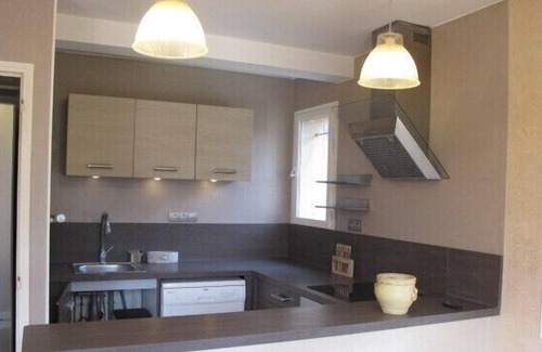 Malaucene Villa | large private pool villa, Wifi, 5 bedrooms, 2 bathrooms, 10 people