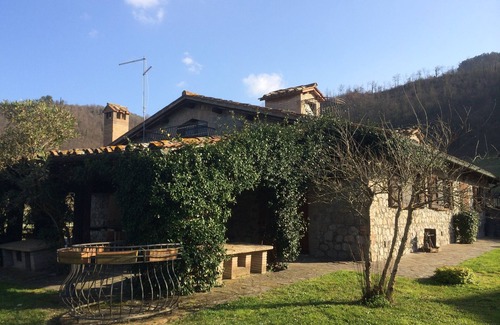 Ficulle Villa | Large private pool villa between Rome/Florence southern Tuscany in the countryside