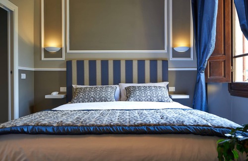 San Lorenzo Bed & Breakfast | Large private room in historycal building