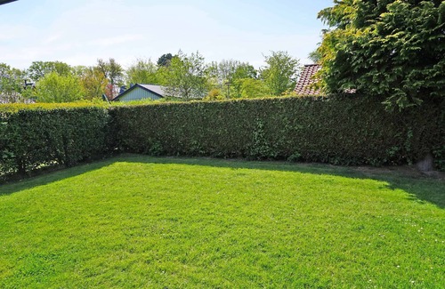 Damp House | Large property for the whole family - - with W-LAN fiber optic TV in the