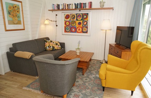 Damp House | Large property for the whole family - - with W-LAN fiber optic TV in the
