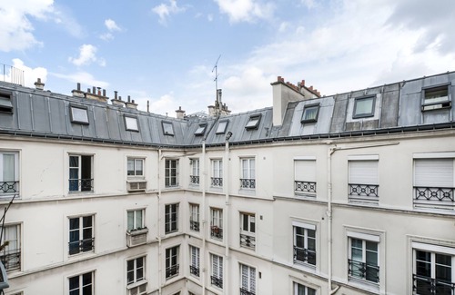 8th Arrondissement Apartment | Large & quiet 2 BD 2 BTH, elevator, in Madeleine near the Opera, insurance incl.