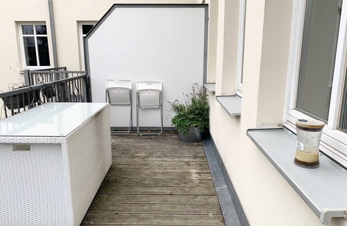 Plagwitz Apartment | large, quiet apartment with balcony near the Red Bull Arena