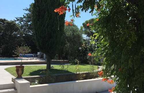 Saint-Siffret House | Large, quiet property with swimming pool, garden and exceptional view near Uzes