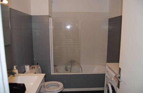 Antibes Apartment | Large quiet studio with large terrace near the beach and shops