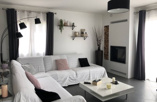 Biscarrosse Villa | Large, quiet Villa with heated pool, jacuzzi and gym /10 people