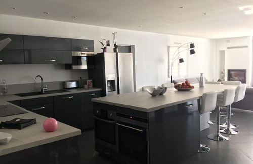 Biscarrosse Villa | Large, quiet Villa with heated pool, jacuzzi and gym /10 people