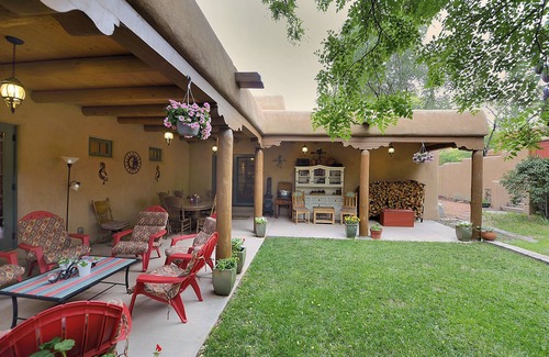 Historic Eastside House | Large Remodeled Home in Historic District, HOT TUB, 10 minute walk to Plaza!