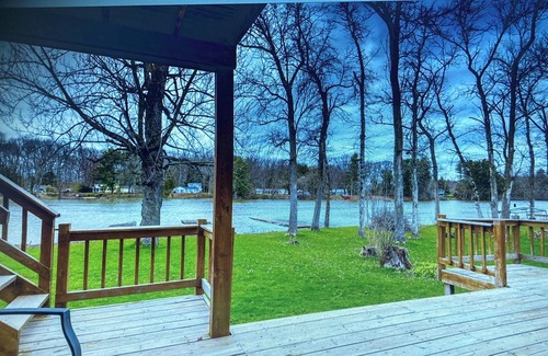 Town of Lysander House | Large Riverfront One Bedroom on Second Floor