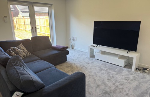 Iwade House | Large Room, 10 Min to Station