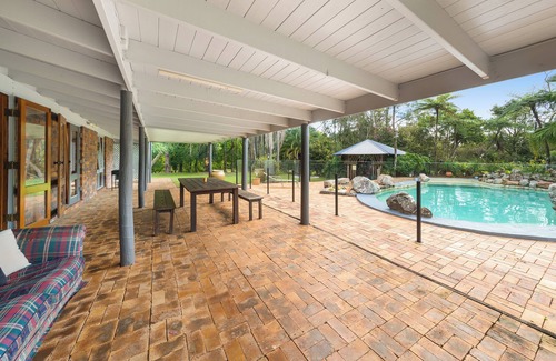 Maleny House | Large Secluded Family Home. Pet & Children friendly, Pool, Fire Pit. Wildlife,