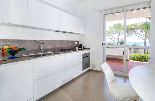 Marina di Modica Villa | Large Sicily villa rental on the seaside near Modica with pool, AC, Wi-Fi, Southern coast Sicily,