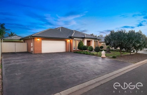 Munno Para House | Large spacious 4 bedroom home
