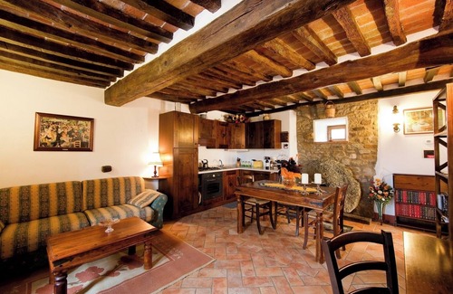 Cortona Villa | Large spacious country villa in Cortona 7bed7bath with pool & gorgeous gardens