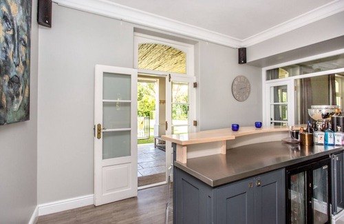Constantia House | Large, spacious home in Constantia