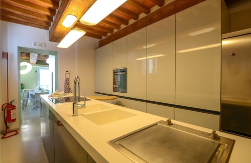 Vorno House | Large spacious vacation home with pool between Lucca and the Mediterranean Sea.