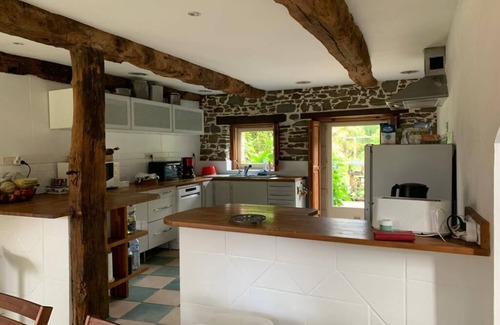 Roz-Landrieux House | Large stone house in a green setting