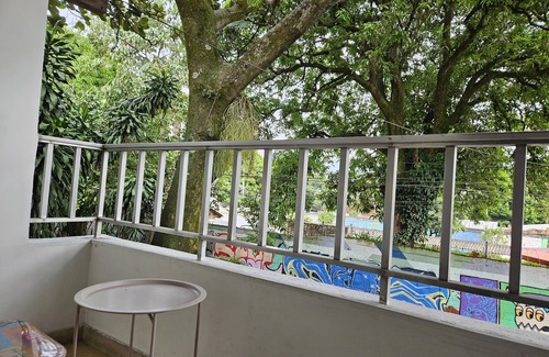 Astorga Apartment | Large Studio Apartment With Balcony, Poblado