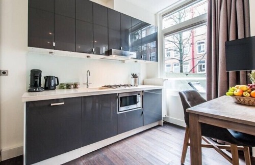 Dapperbuurt Apartment | Large Studio close to Oosterpark (2pax)
