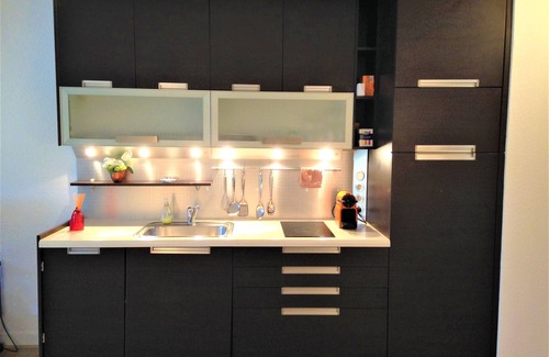 Saint-Raphael Apartment | Large studio * in St Raphaël, Port Santa Lucia, opposite the Palais des Congrès