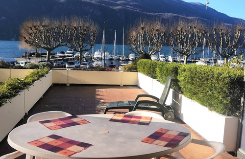 Aix-les-Bains Apartment | LARGE STUDIO of 35 m² FACING LAKE BOURGET AND THE GRAND PORT OF AIX-LES-BAINS