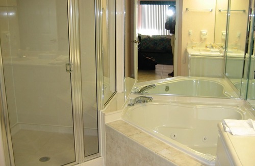 Florida Central Atlantic Coast Resort | Large suite with waterpark in Orlando near Disney, Universal Studio, Sea World