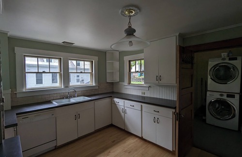 Brattleboro House | Large Sunny Downtown Artisanal Vermont Home w/Porch, Private Chef, and Fire Pit
